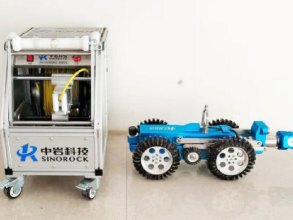 管道(dào)機(jī)器人 